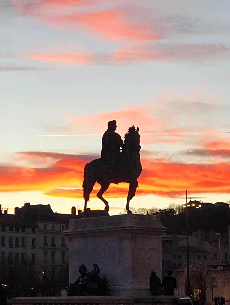 learning-french-monument-travel